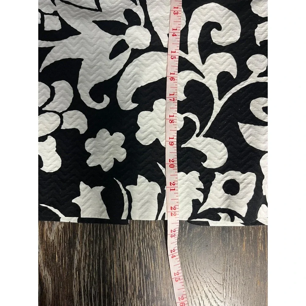 99 TALBOTS Black White Bold Flower Paisley Pencil Skirt Sz 4 Office Zip Lined 45